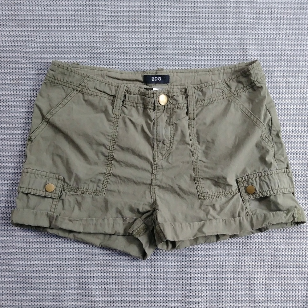 BDG Army Green Shorts Sz 2